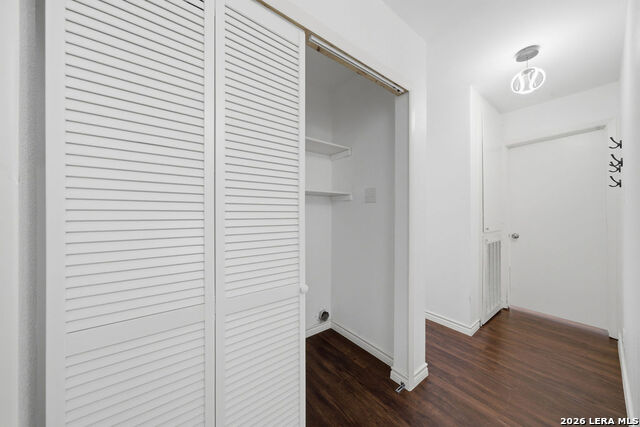 Image 18 of 23 For 13039 Chimney Oak