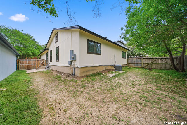 Image 20 of 23 For 13039 Chimney Oak