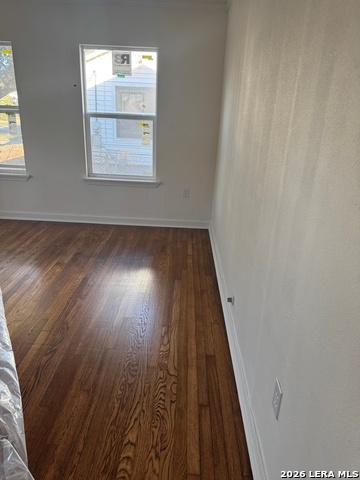 Image 6 of 6 For 542 Drake  