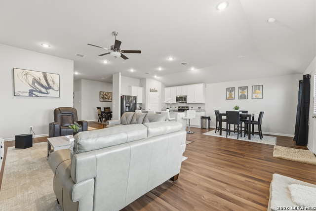 Image 4 of 25 For 5538 Jade Valley