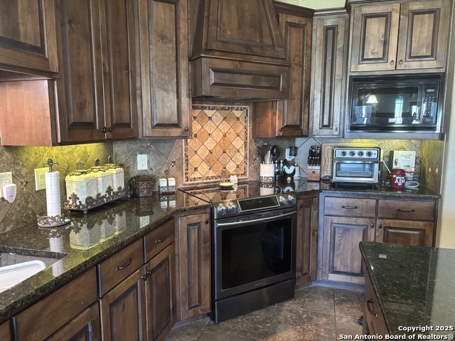 Image 11 of 55 For 104 Park View