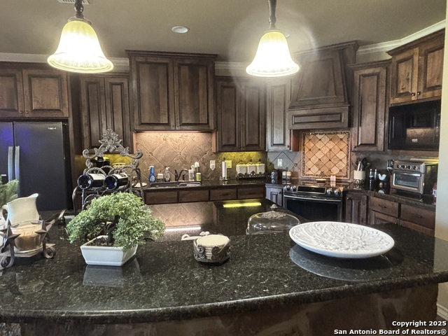 Image 14 of 55 For 104 Park View