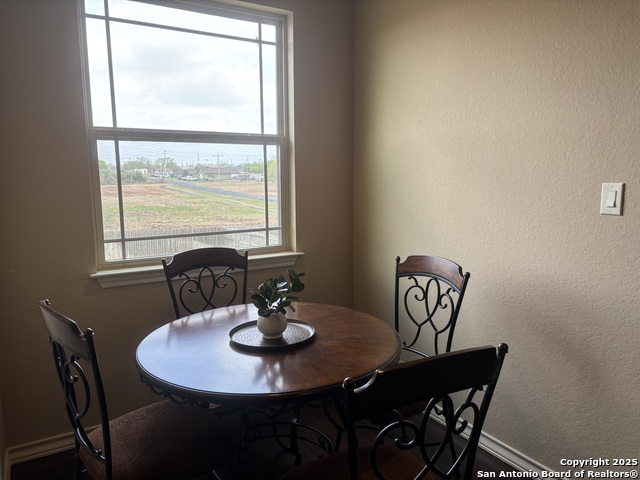 Image 43 of 55 For 104 Park View