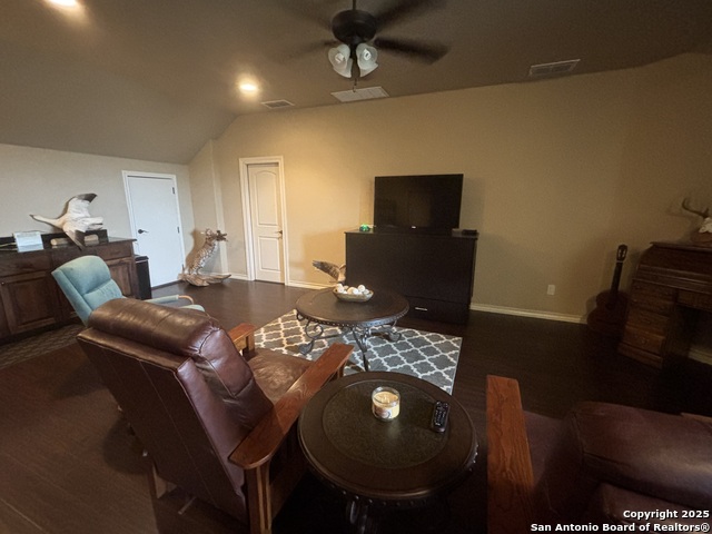 Image 44 of 55 For 104 Park View