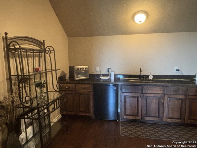 Image 46 of 55 For 104 Park View