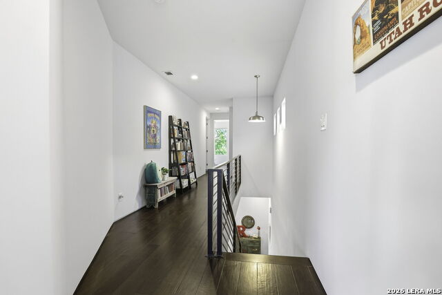 Listing photo id 20 for 130 Clay  