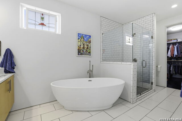 Listing photo id 27 for 130 Clay  