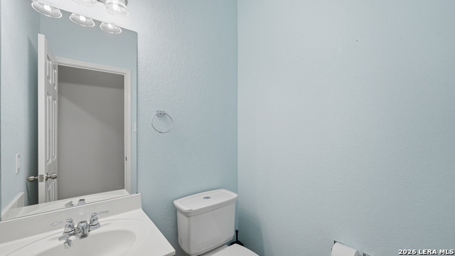 Image 12 of 27 For 305 Hazeltine Way