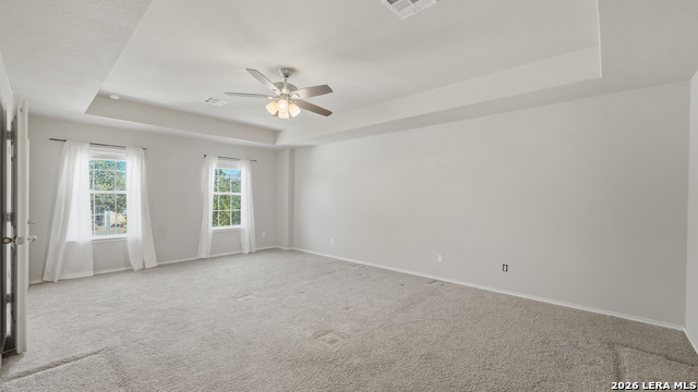 Image 14 of 27 For 305 Hazeltine Way