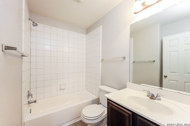 Image 2 of 15 For 2625 Green Leaf Way