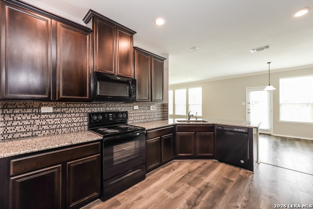 Image 8 of 15 For 2625 Green Leaf Way