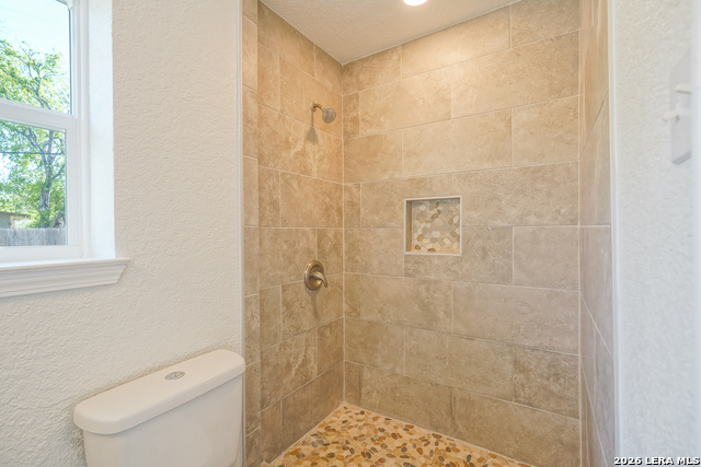 Image 17 of 29 For 3934 Southport