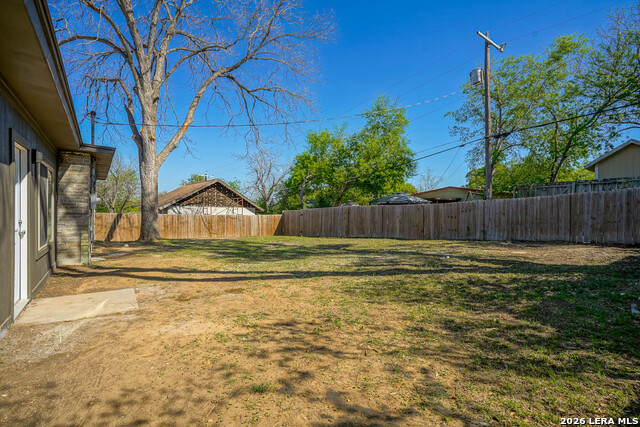 Image 25 of 29 For 3934 Southport