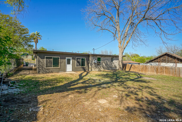 Image 26 of 29 For 3934 Southport