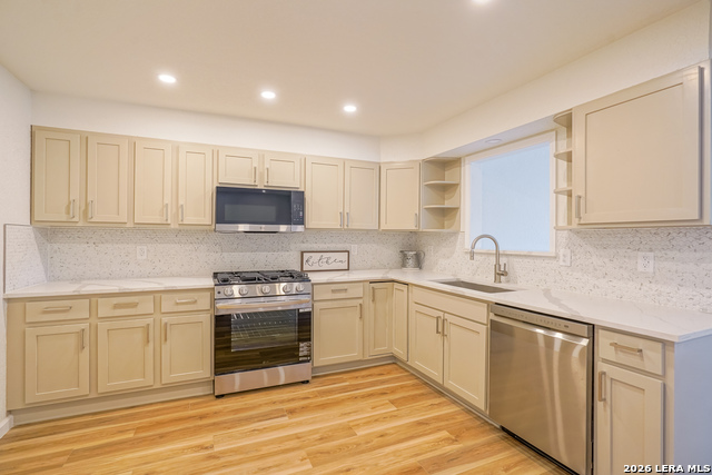 Image 6 of 29 For 3934 Southport