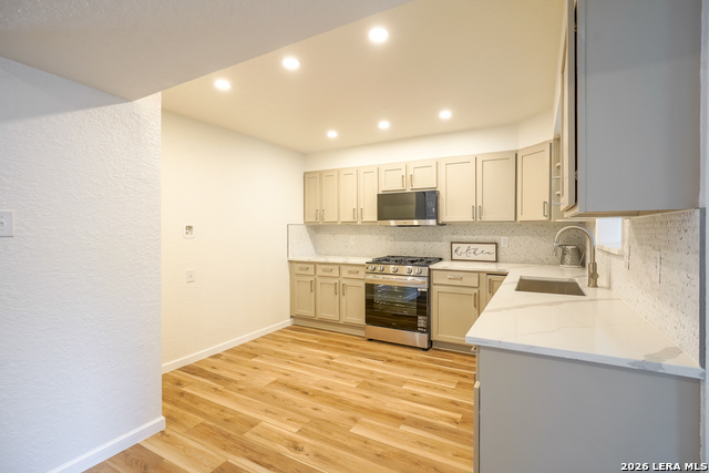 Image 7 of 29 For 3934 Southport