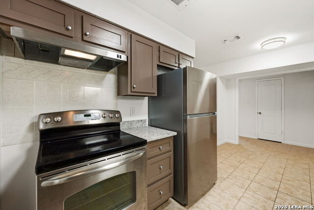 Image 11 of 25 For 5167 Village