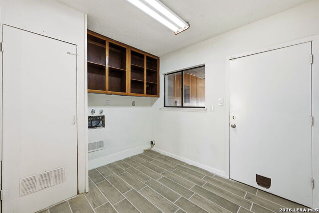 Image 15 of 25 For 5167 Village