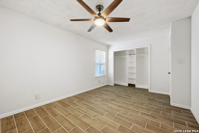 Image 16 of 25 For 5167 Village