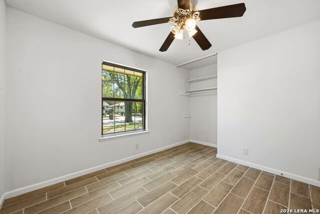 Image 20 of 25 For 5167 Village