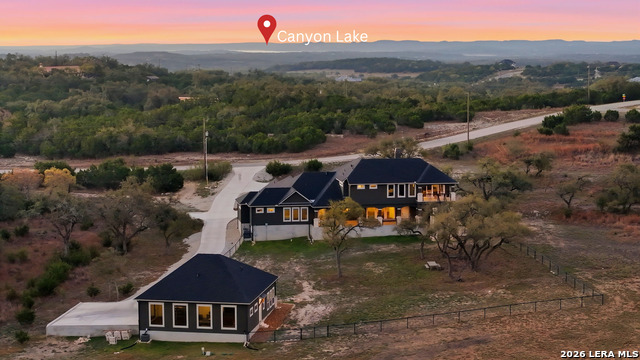 Image 6 of 50 For 321 Vista View Place