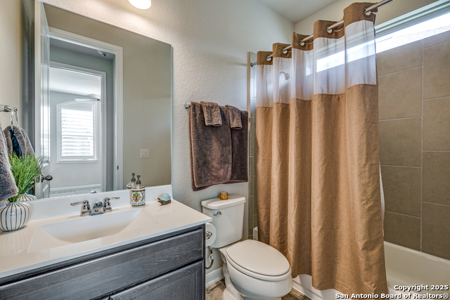 Image 18 of 28 For 21 Mariposa Pkwy