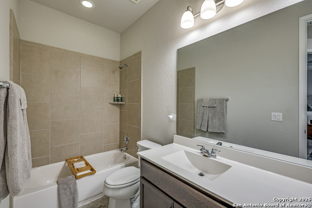 Image 20 of 28 For 21 Mariposa Pkwy