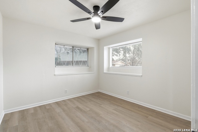 Image 20 of 26 For 4706 Esterbrook