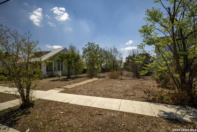 Image 11 of 42 For 810 Mason  