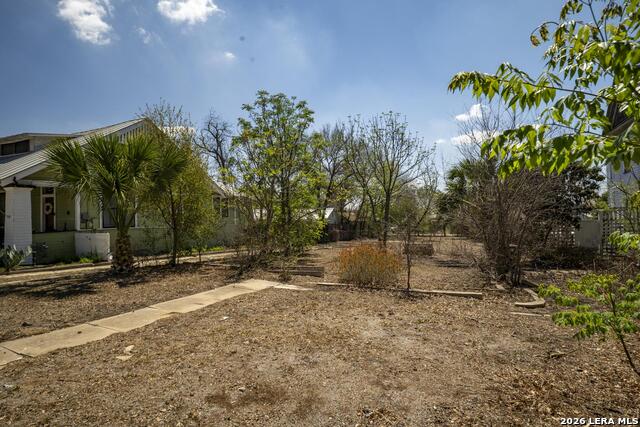 Image 12 of 42 For 810 Mason  