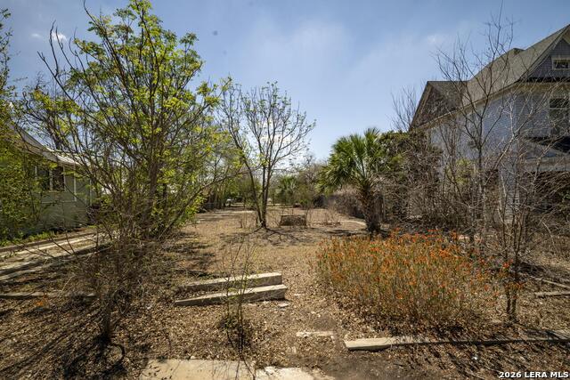 Image 14 of 42 For 810 Mason  