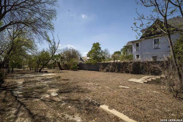 Image 19 of 42 For 810 Mason  