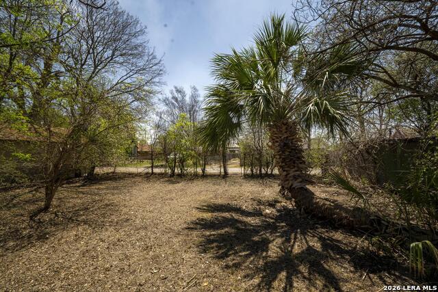 Image 24 of 42 For 810 Mason  