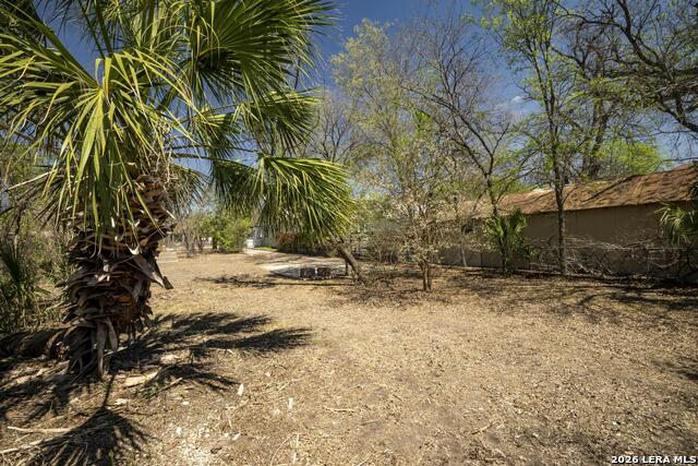 Image 25 of 42 For 810 Mason  