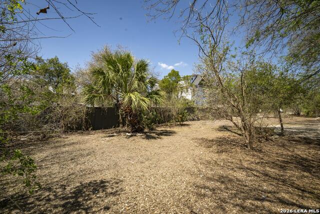 Image 26 of 42 For 810 Mason  