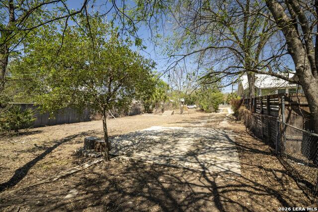 Image 27 of 42 For 810 Mason  