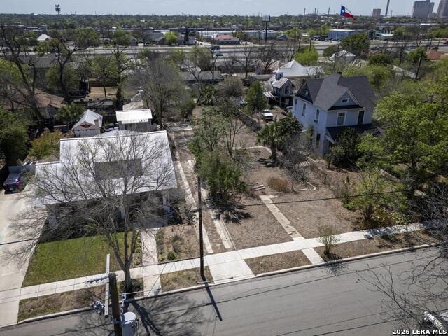 Image 32 of 42 For 810 Mason  