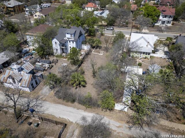 Image 36 of 42 For 810 Mason  