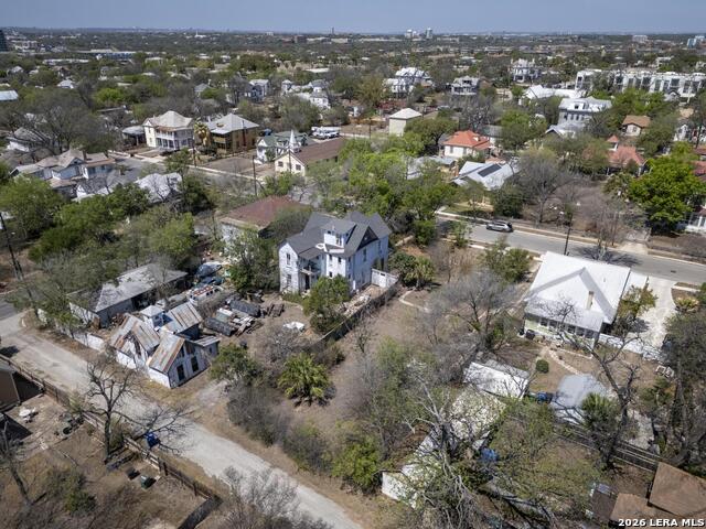 Image 38 of 42 For 810 Mason  