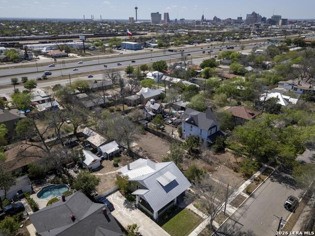 Image 40 of 42 For 810 Mason  