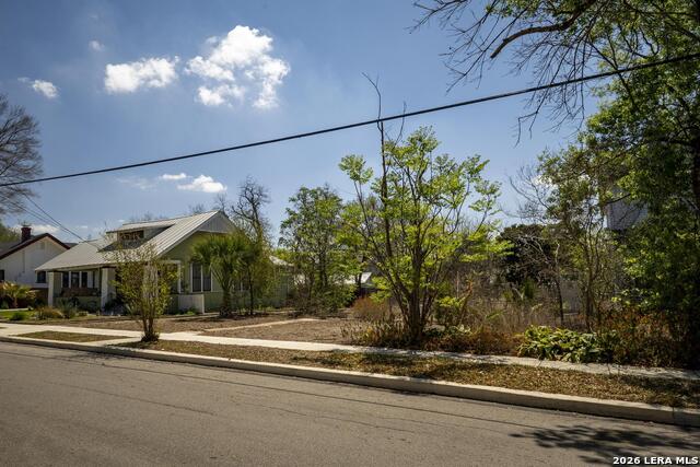 Image 5 of 42 For 810 Mason  