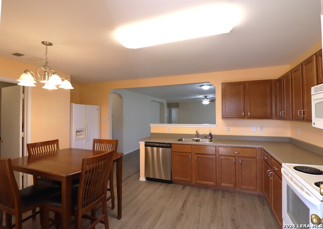 Image 8 of 21 For 137 Willow Brook