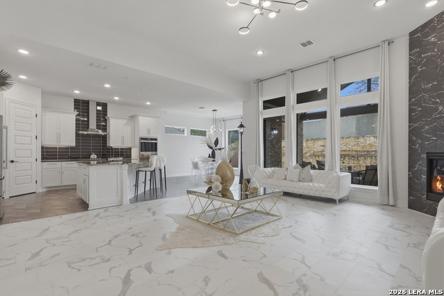 Image 15 of 50 For 2035 Buckner