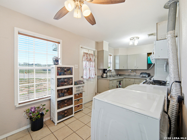 Image 11 of 25 For 179 Howle Ave