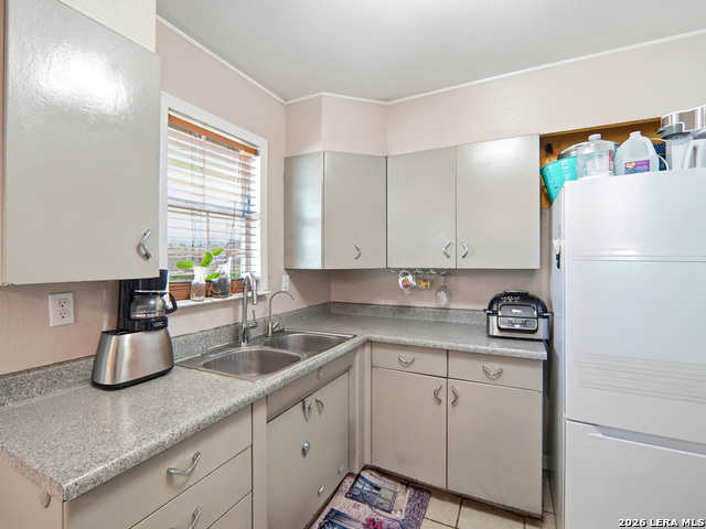 Image 8 of 25 For 179 Howle Ave