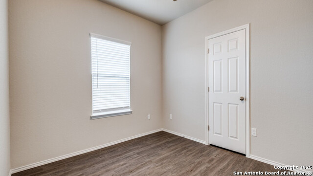 Image 4 of 6 For 412 Emma Dr  