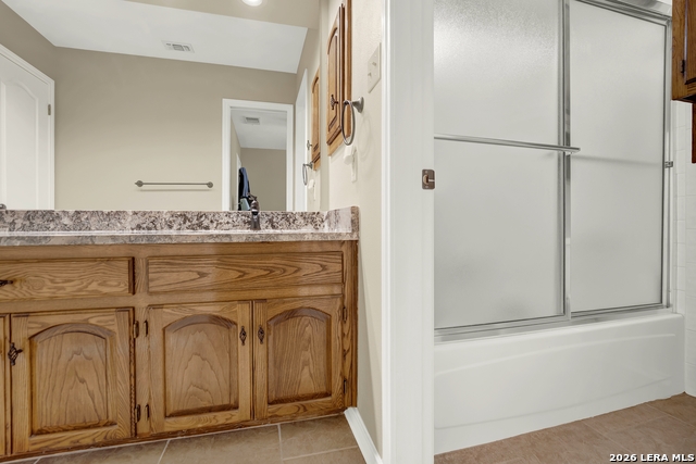 Image 28 of 40 For 1512 Oak Tree Cir