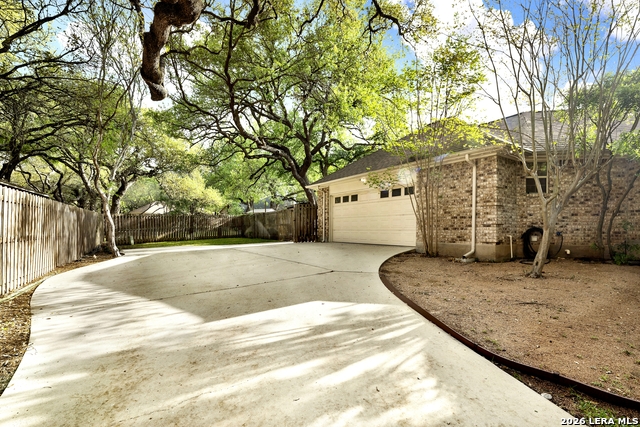 Image 32 of 40 For 1512 Oak Tree Cir