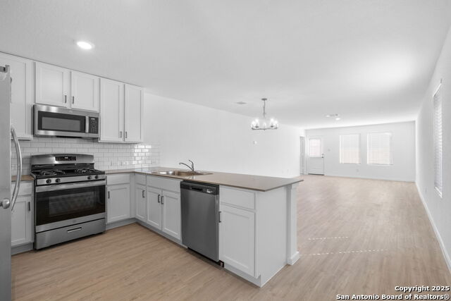 Image 5 of 23 For 8523 Astral Place