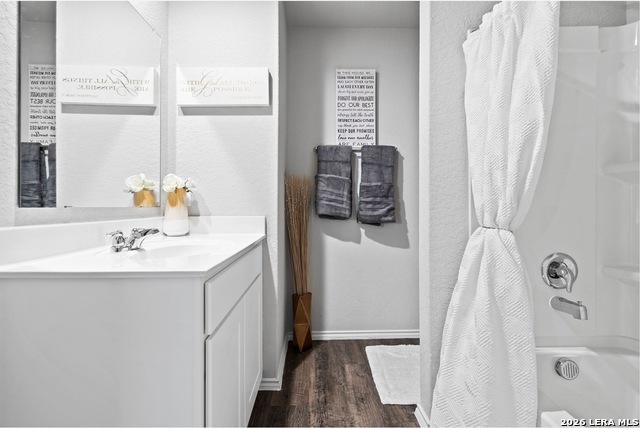 Listing photo id 8 for 10439 Lateleaf Oak